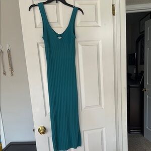 Olive & Oak Green Ribbed Bodycon Midi Dress